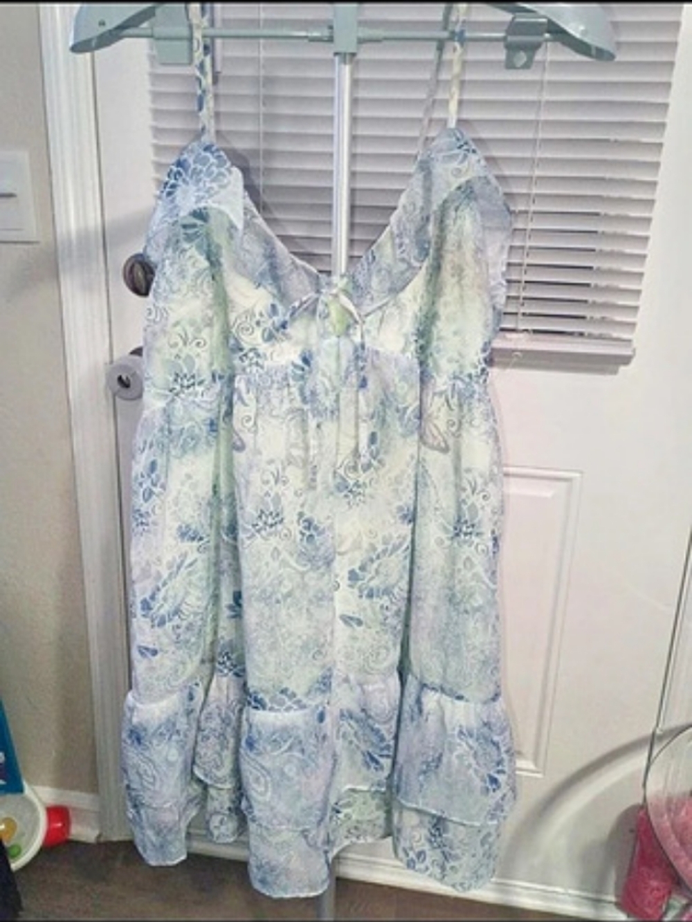 No Boundaries Floral Mini Dress in Blue & White Size XL Like New